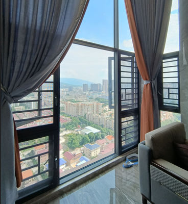 โมเดิร์น อลูมิเนียมสวิงหน้าต่างแก้วแอนโดเลสสวิงเปิดหน้าต่าง