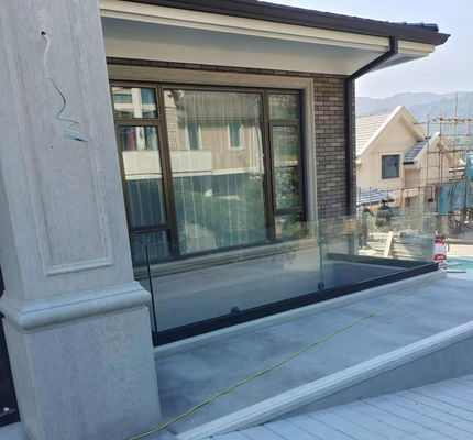 ระเบียง อลูมิเนียม U Channel Glass Railing ยั่งยืน U Channel Balustrade