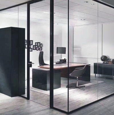 ประตูสวิงอัลลูมิเนียมหนาทนทาน กระจกประกอบละเอียดประกันความร้อน