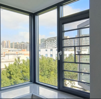 ปรับแต่ง 1.2 มม อลูมิเนียม Casement Swing Window การออกแบบที่ทันสมัย