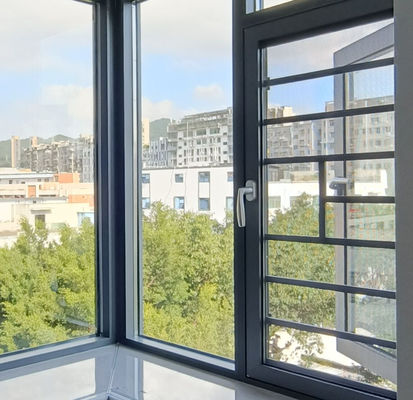 ปรับแต่ง 1.2 มม อลูมิเนียม Casement Swing Window การออกแบบที่ทันสมัย