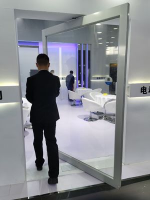 ประตูสลิมฟรมอลูมิเนียม Pivot ประตูกระจกใส