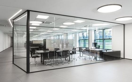 การออกแบบที่ทันสมัย กระจกแยกผนัง กันเสียง กระจกแยกทางการค้า