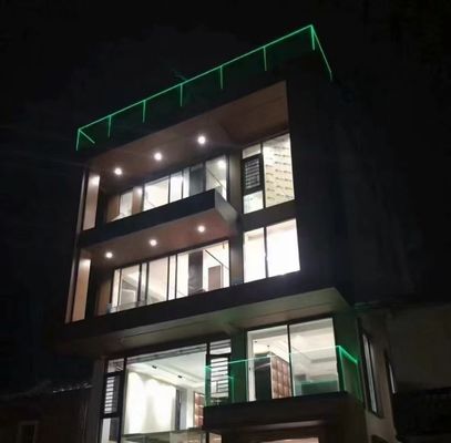 การติดตั้งง่าย อลูมิเนียม U Channel Glass Railing โมเดิร์น ด้วยแสง LED