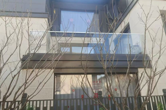 ระเบียง อลูมิเนียม U Channel Glass Railing ยั่งยืน U Channel Balustrade