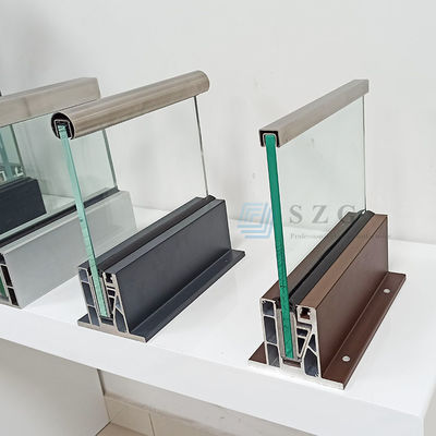 LED แสงกระจก Balustrade อลูมิเนียม รูปแบบรั้วที่ทันสมัย