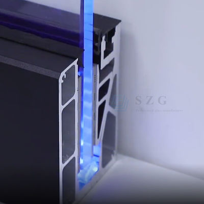 12 มิลลิเมตรบันไดฟรมไร้กระจกระเบียง Railing U Channel ด้วยแสง LED