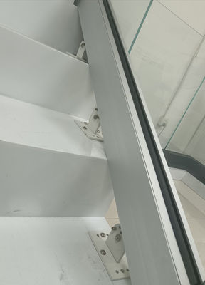 ปรับแต่ง 12 มิลลิเมตร อลูมิเนียม U Channel Glass Railing 304 SS แฮนเดริล