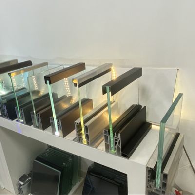 รั้วแก้วโมเดน 8+8 มิลลิเมตร กระจกเรือนกระจกอลูมิเนียม U Channel Glass Railing