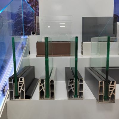 โมเดิร์น Glass Deck Railing Outdoor Tempered Glass U Channel Frameless 12-20mm Balcony Balustrades รางระเบียง