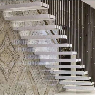 สายไฟ LED อัตโนมัติที่กําหนดเอง ระดับบันไดไม้ลอยภายใน