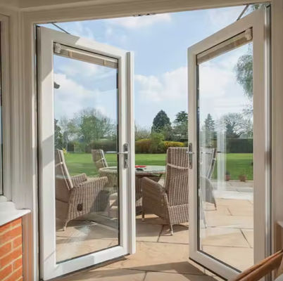 การออกแบบที่แข็งแกร่ง ประตูสวิงโลหะกันลมสําหรับทางเดินโรงแรม