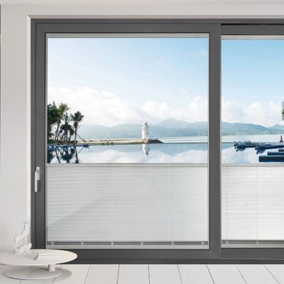 ประตูเลื่อนอัลลูมิเนียมสําหรับห้องพักหรือที่อยู่อาศัย ด้วยการออกแบบแบบที่ทันสมัย