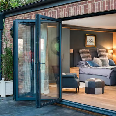 ป้องกันพายุ ด้านนอก Bi Folding Door อลูมิเนียม Patio Bifold Doors Puertas Plegables Accordion ประตูแก้วพับ