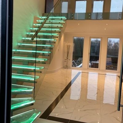 OEM/ODM Customized Elegant Design Glass Stair With Glass Railing และออโต้ LED