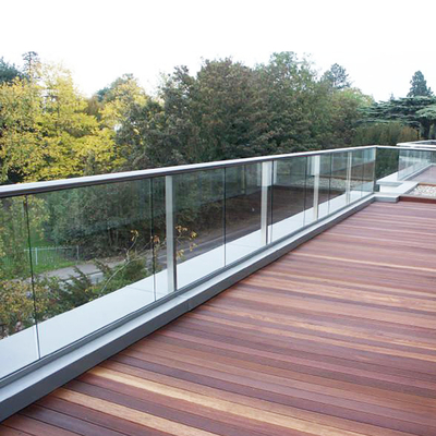 12 มิลลิเมตร กระจกกระจกแข็ง อลูมิเนียม U-Channels โปรไฟล์ Handrail ระบบ Railing