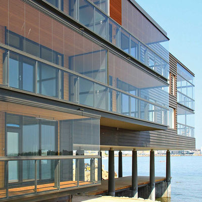 รั้วกระจก U Channel ที่สามารถปรับแต่งได้ พร้อมรับประกัน 5 ปี และกระจก laminated tempered