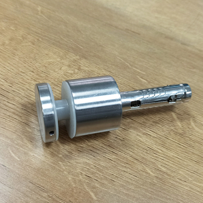 สแตนเลสสตีลปรับได้ 304 316 มาตรฐาน ติดผนัง สำหรับราวบันไดระเบียงกระจก