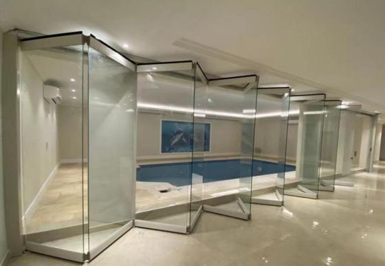 ป้องกันพายุไต้หวัน กระจกกระจกกระชับสองประตู ความปลอดภัยสูง ปรับแต่ง