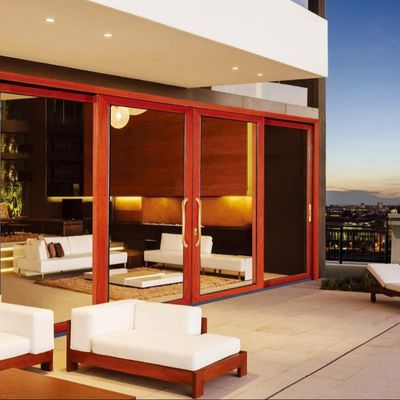 ผลงานแข็งแรง ทนทาน ประตูแก้วเลื่อนขนาดใหญ่สําหรับอายุการใช้งานยาว ระยะเวลา 50 ปี